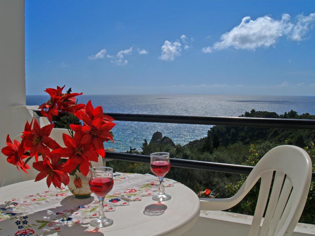 With Swimming Pool And Panorama Sea View - Appartement *